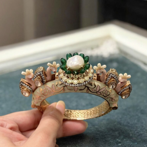 M-229 B, Gold And Pistachio Green