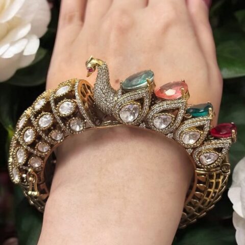 A Mejestic Peacock Cuff
